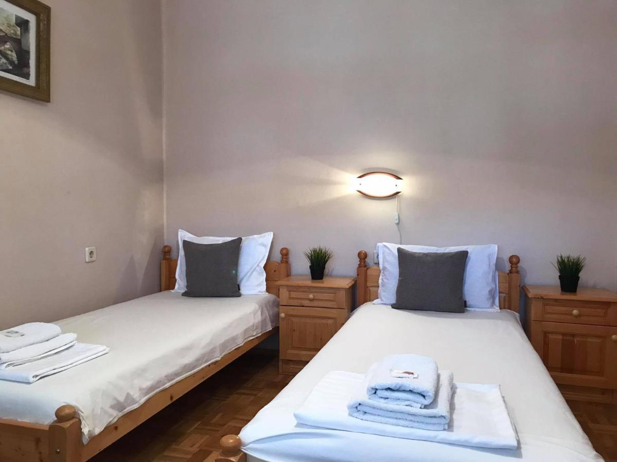 Къща За Гости Загорски Hotell Kalofer Exteriör bild